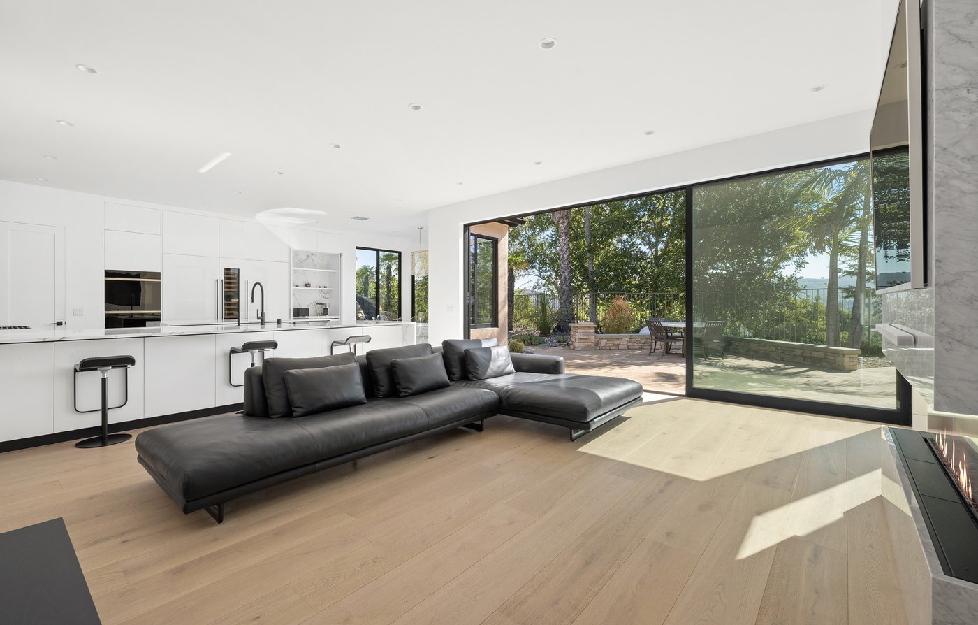 1008 Paseo Santa Monica, Newbury Park