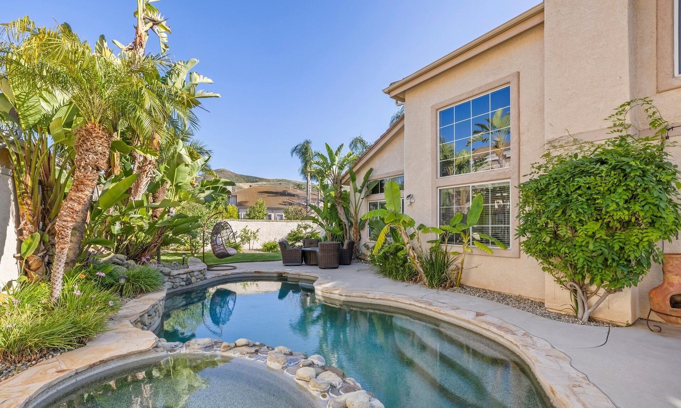 1902 Winterdew Avenue, Simi Valley